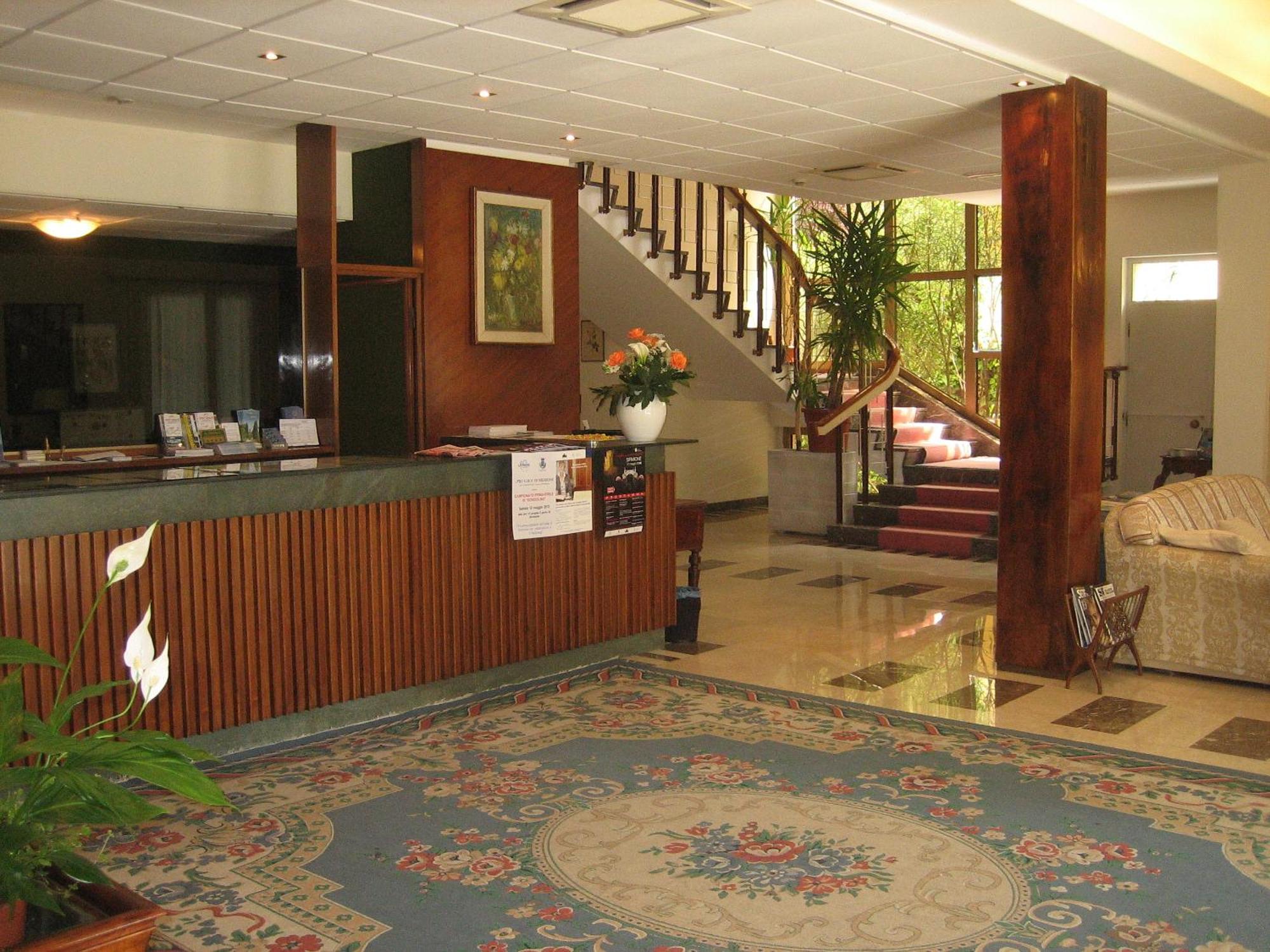 Hotel Broglia Sirmione Exterior foto