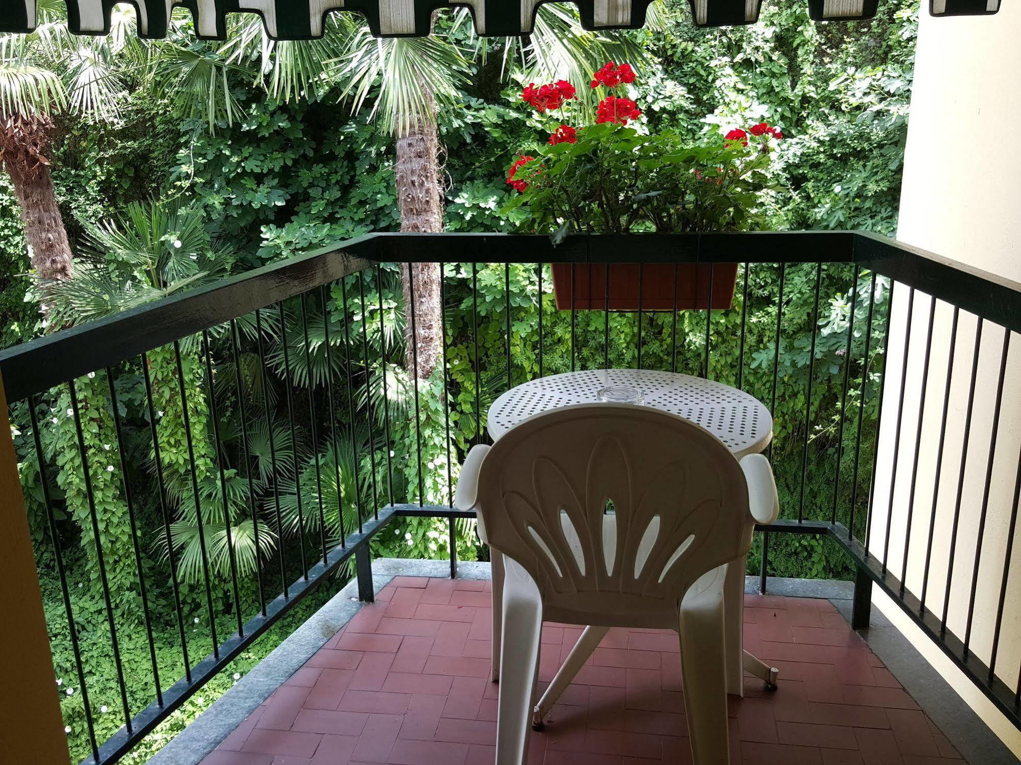 Hotel Broglia Sirmione Exterior foto
